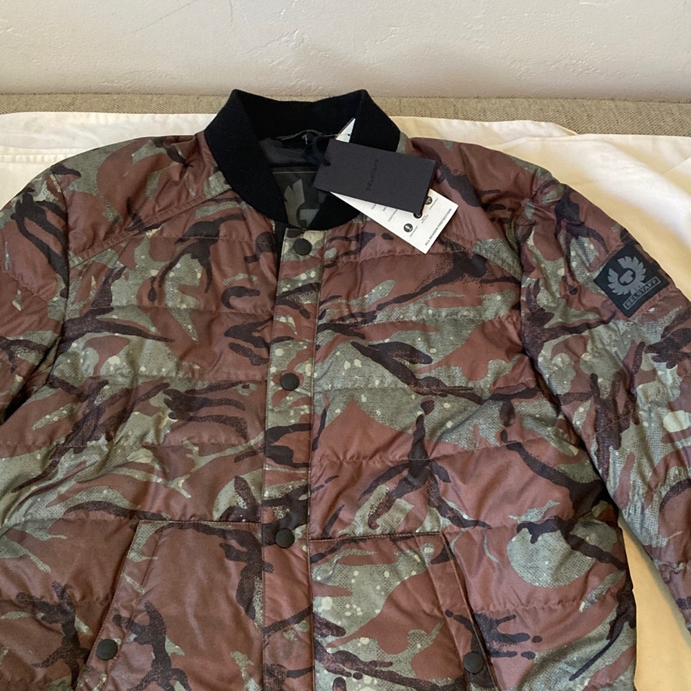 Men’s Belstaff Camouflage Puffer Jacket NWT size 48/38